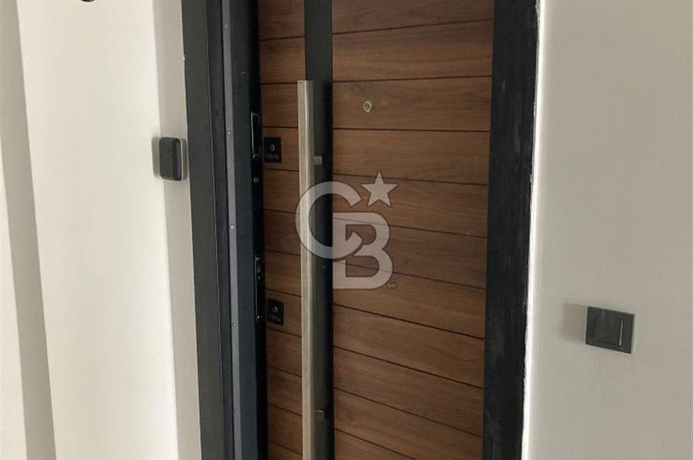 ALTINOVA KOLAYLI PLUS SİTESİNDE HAVUZLU SİTEDE EŞYALI 1+1