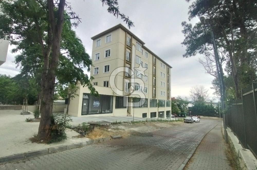 KİRALIK HADIMKÖY MERKEZDE HASTANE KARŞISI 110 M² TİCARİ DÜKKAN