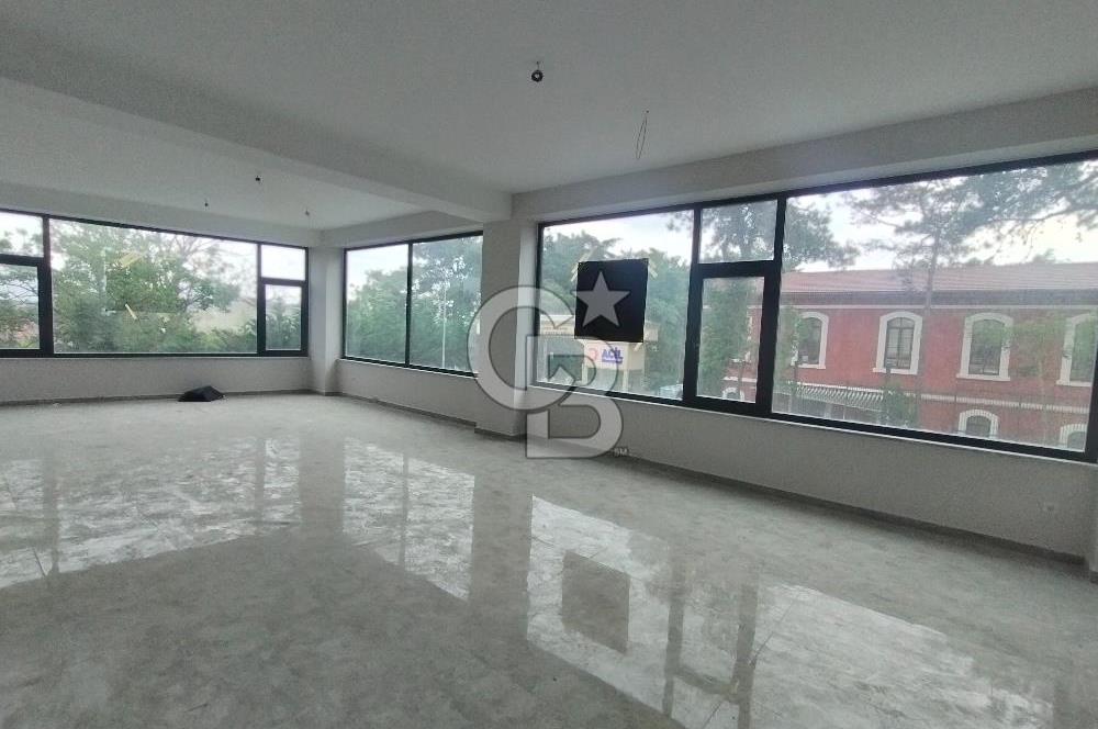 KİRALIK HADIMKÖY MERKEZDE HASTANE KARŞISI 110 M² TİCARİ DÜKKAN