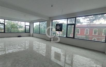 KİRALIK HADIMKÖY MERKEZDE HASTANE KARŞISI 110 M² TİCARİ DÜKKAN