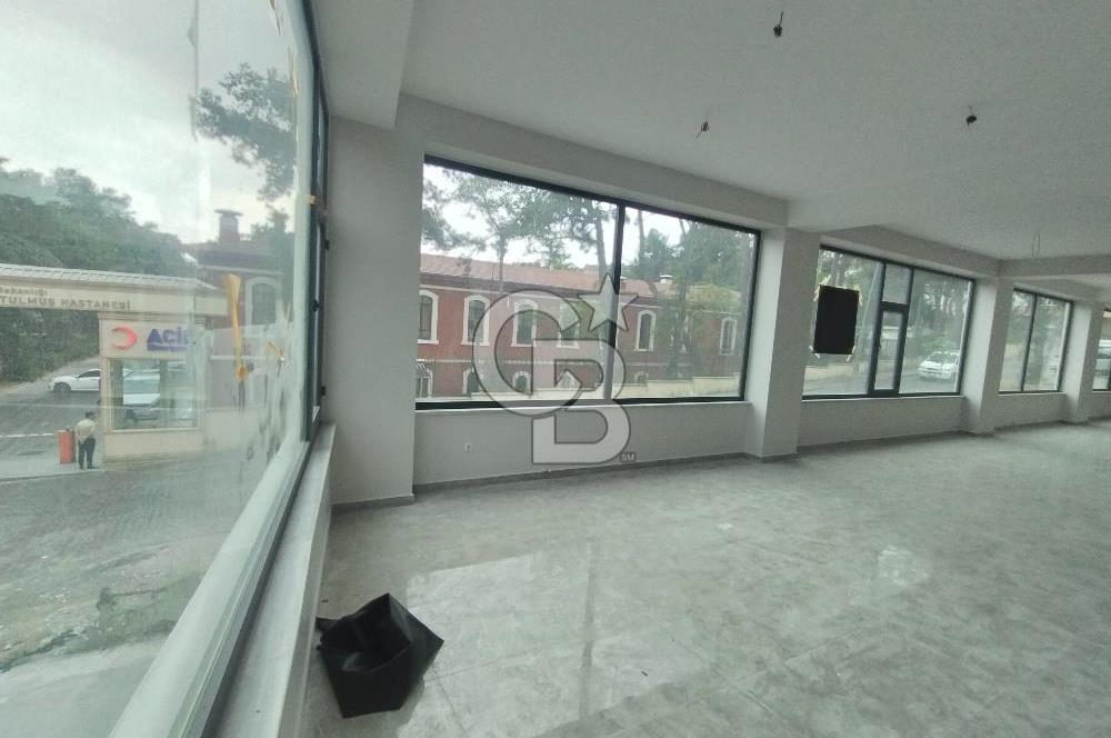 KİRALIK HADIMKÖY MERKEZDE HASTANE KARŞISI 110 M² TİCARİ DÜKKAN