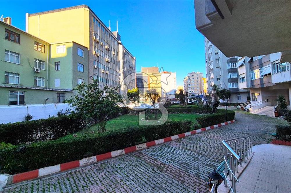 Seçkin Konaklar Sitesinde Deniz Manzaralı 3+1