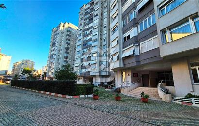 Seçkin Konaklar Sitesinde Deniz Manzaralı 3+1