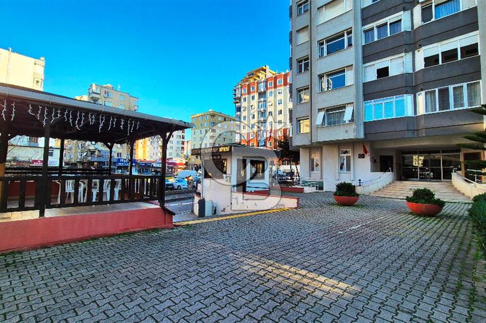 Seçkin Konaklar Sitesinde Deniz Manzaralı 3+1