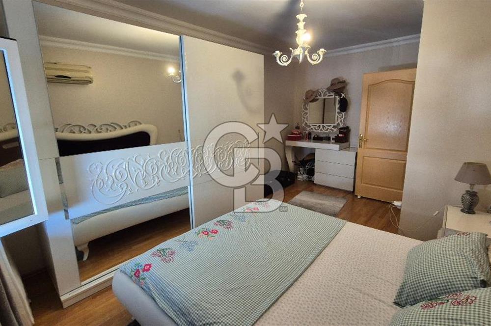 Seçkin Konaklar Sitesinde Deniz Manzaralı 3+1
