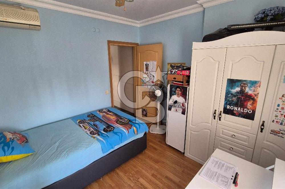 Seçkin Konaklar Sitesinde Deniz Manzaralı 3+1
