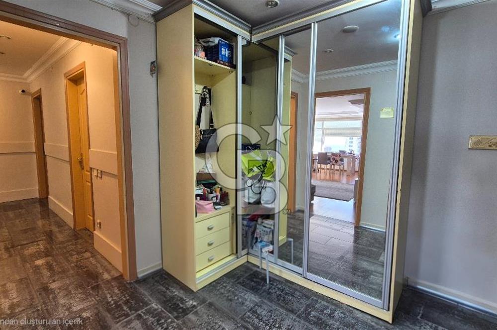 Seçkin Konaklar Sitesinde Deniz Manzaralı 3+1