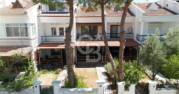 Seferihisar Doğanbey Yıldıztur Sitesi Satılık Villa - 373393