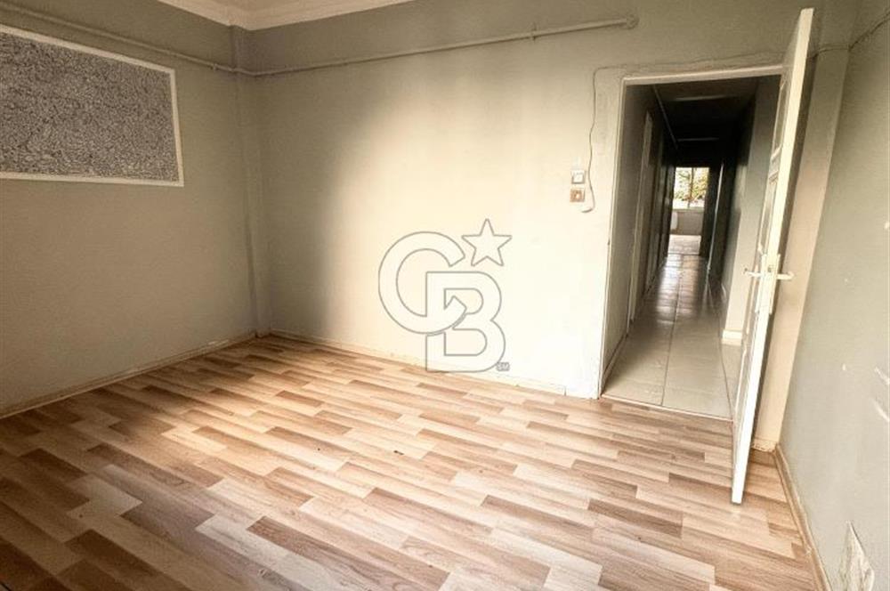 Ömer Hayyam caddesi üzerinde Satılık 2+1 Daire