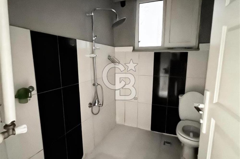 Ömer Hayyam caddesi üzerinde Satılık 2+1 Daire