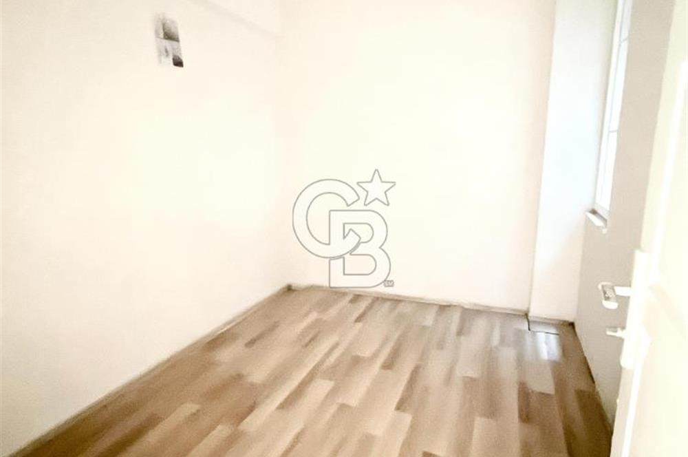 Ömer Hayyam caddesi üzerinde Satılık 2+1 Daire