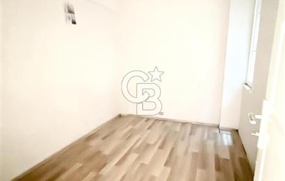 Ömer Hayyam caddesi üzerinde Satılık 2+1 Daire