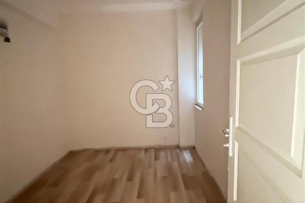 Ömer Hayyam caddesi üzerinde Satılık 2+1 Daire