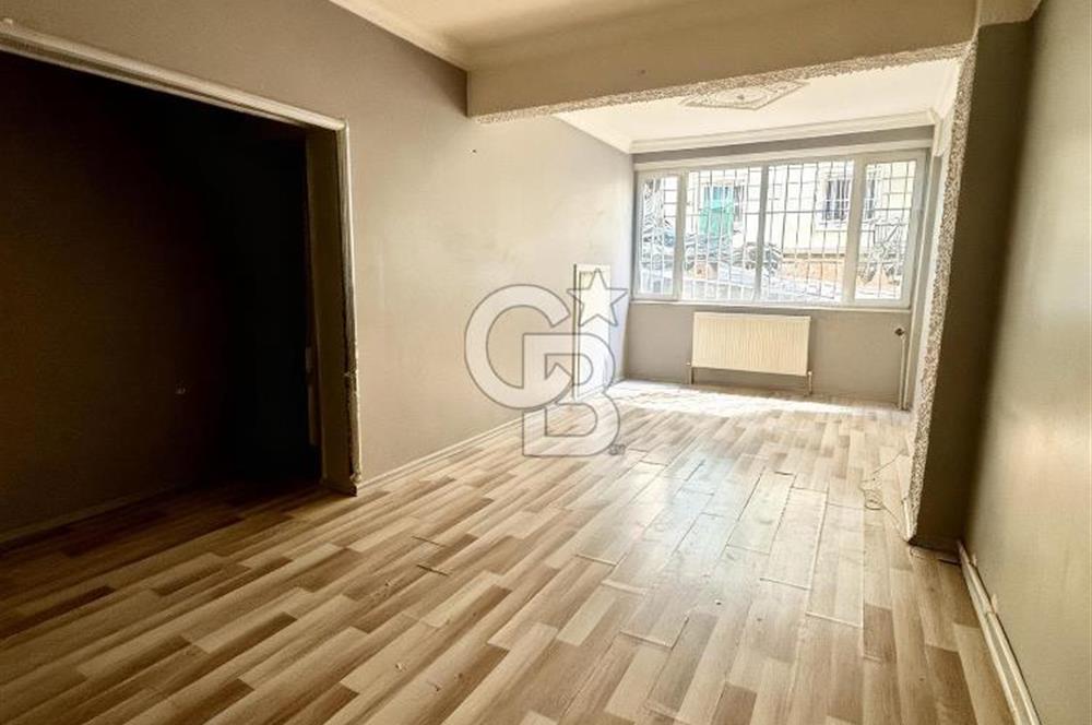 Ömer Hayyam caddesi üzerinde Satılık 2+1 Daire