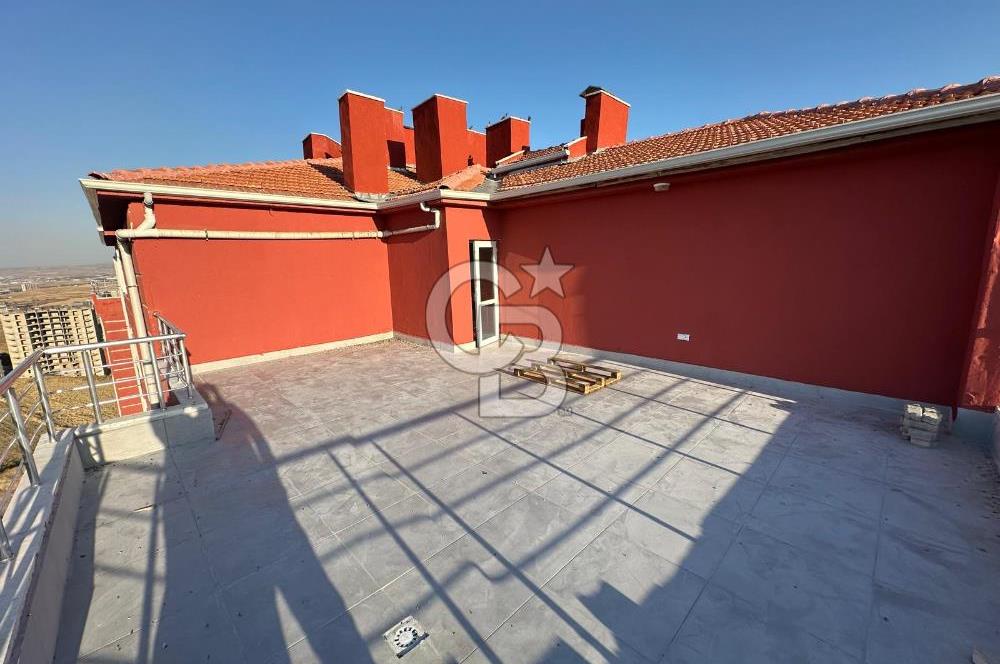 Pursaklar Karşıyaka'da Kiralık 5+1 Geniş Çatı Dubleksi