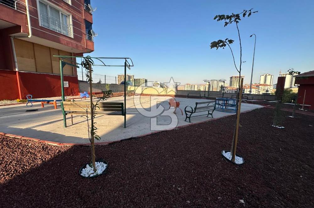 Pursaklar Karşıyaka'da Kiralık 5+1 Geniş Çatı Dubleksi
