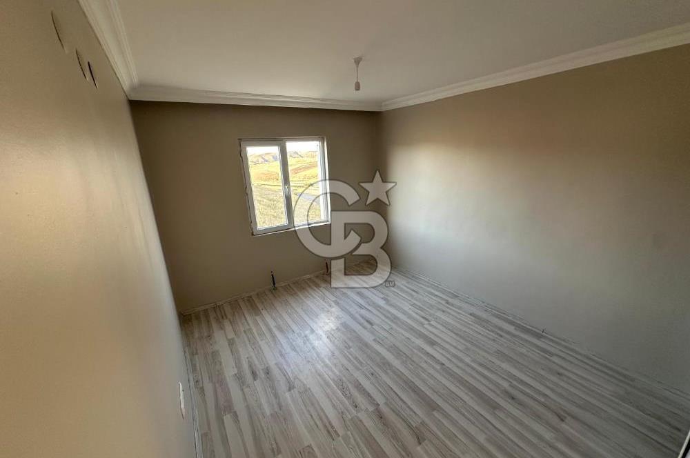 Pursaklar Karşıyaka'da Kiralık 5+1 Geniş Çatı Dubleksi