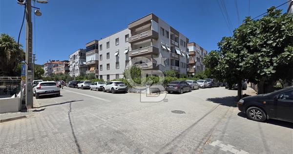 Ayvalık Sarımsaklı'da Satılık 2+1 Geniş Daire - 373472