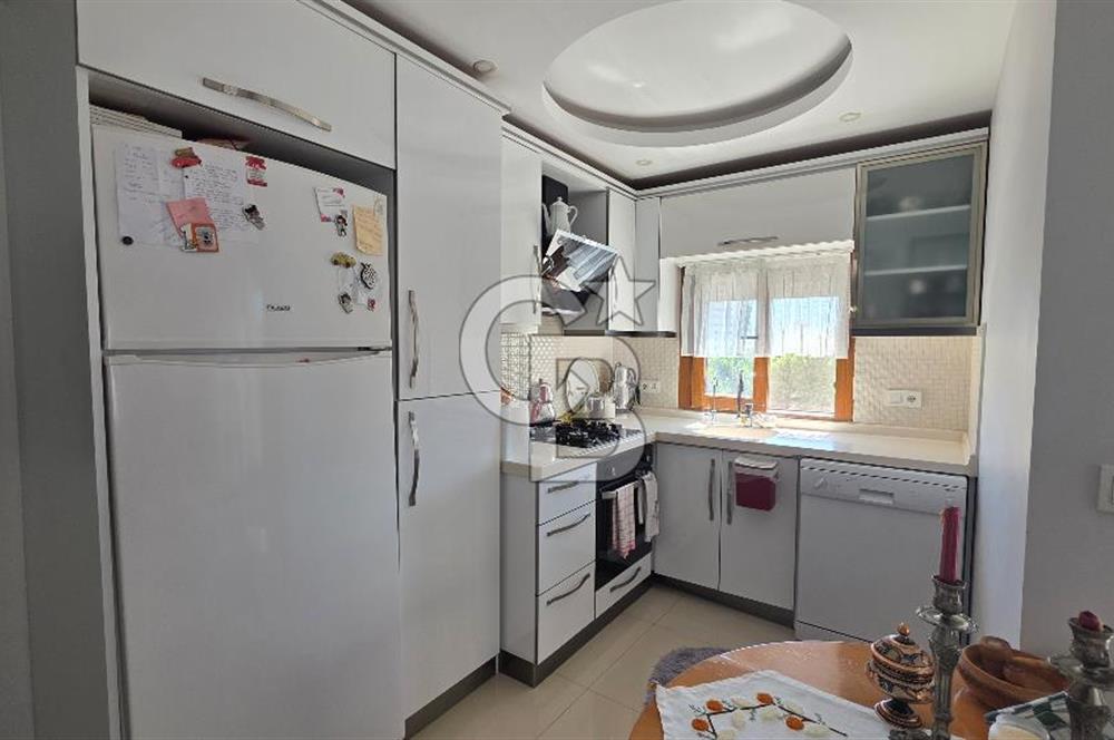 Ayvalık Sarımsaklı'da Merkezi Konumda Satılık 2+1 Daire 