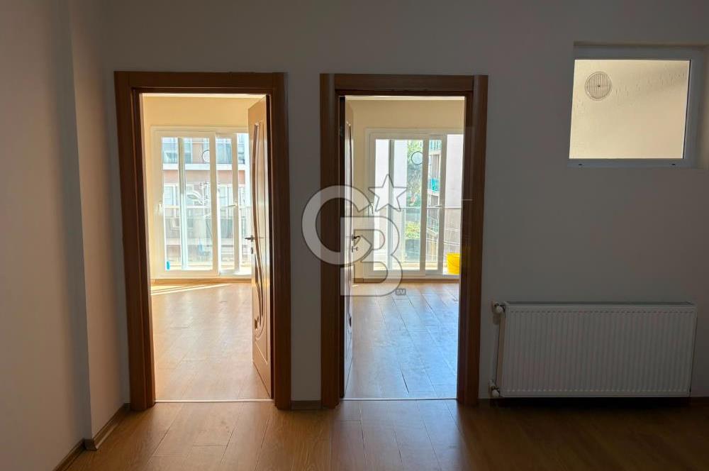 BUCA ATATÜRK MAHALLESİ - ÜNİVERSİTE YAKINI, BALKONLU GENİŞ 2+1  SATILIK DAİRE