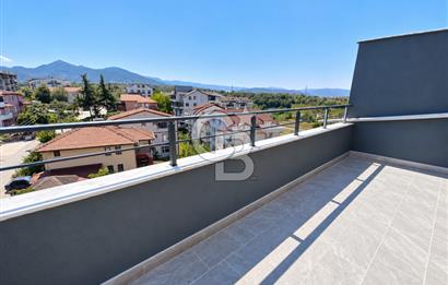 BAŞİSKELE YEŞİLYURT MAHALLESİ SATILIK SİTE İÇİ 2+1 DUBLEKS DAİRE