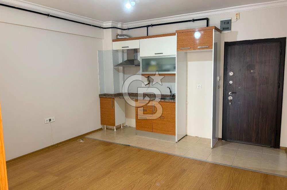 BUCA ATATÜRK MAHALLESİ - ÜNİVERSİTE YAKINI, BALKONLU GENİŞ 2+1  SATILIK DAİRE