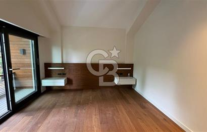Tuzla Sahilde 275 m2 Havuzlu 4+2 Yeni Kiralık Triplex Villa