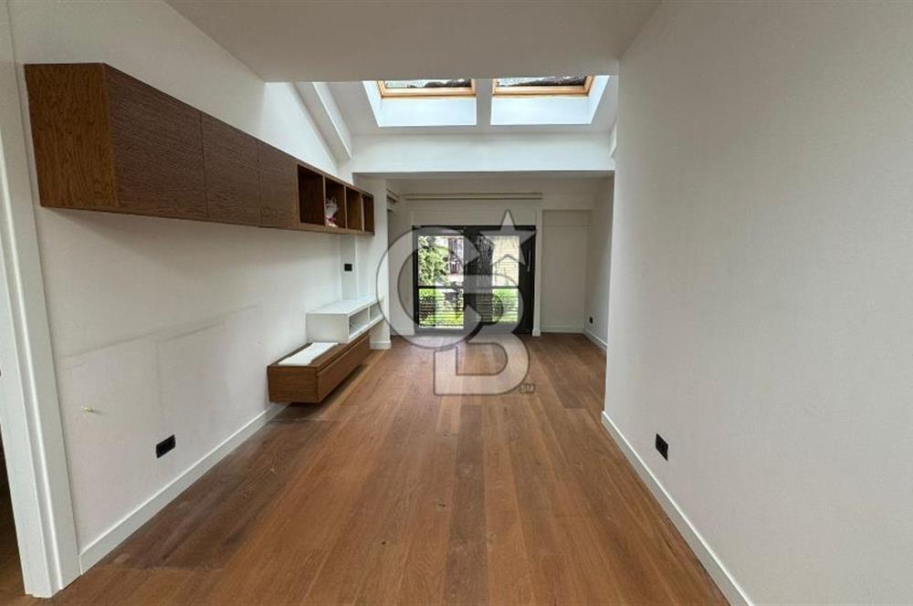 Tuzla Sahilde 275 m2 Havuzlu 4+2 Yeni Kiralık Triplex Villa