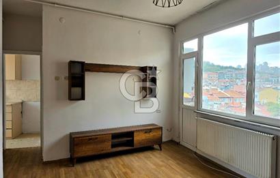 Ortaköy de Sahil ve Caddeye Yakın Ferah 2+1 Daire