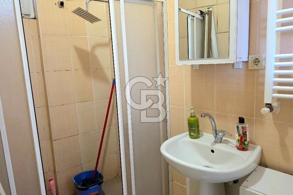 Ortaköy de Sahil ve Caddeye Yakın Ferah 2+1 Daire