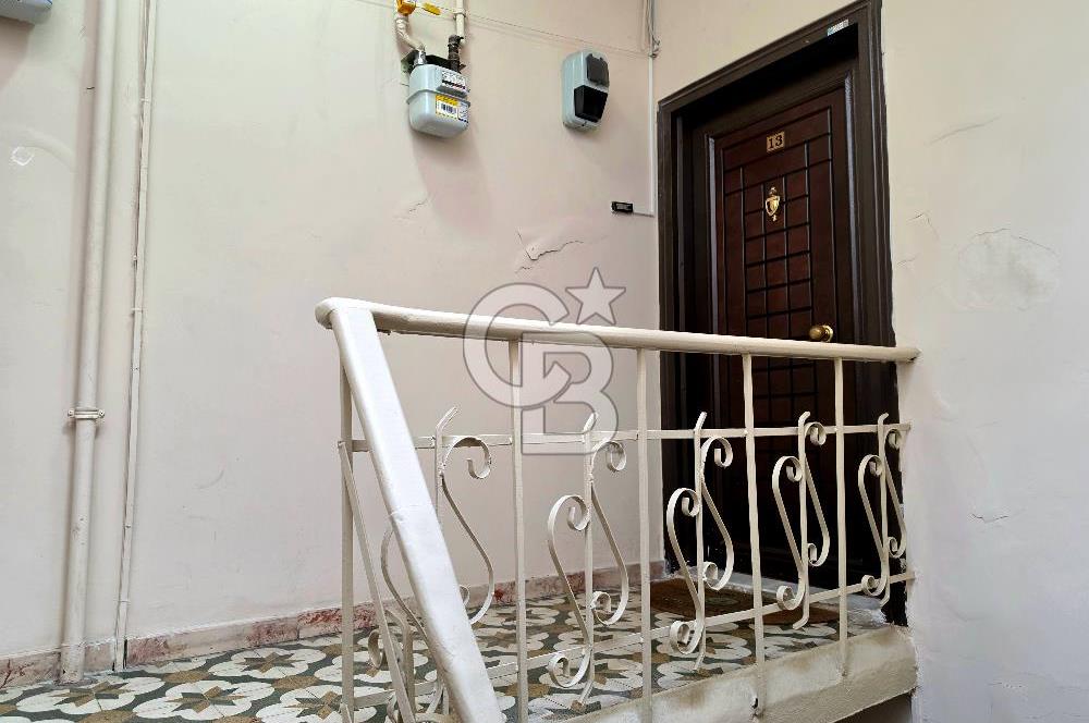Ortaköy de Sahil ve Caddeye Yakın Ferah 2+1 Daire