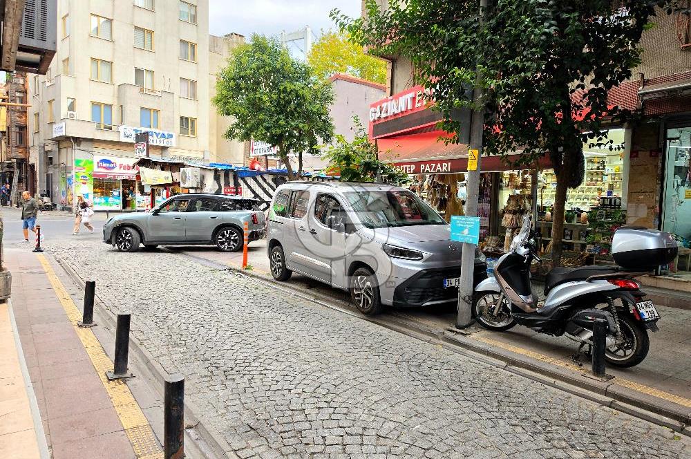 Ortaköy de Sahil ve Caddeye Yakın Ferah 2+1 Daire