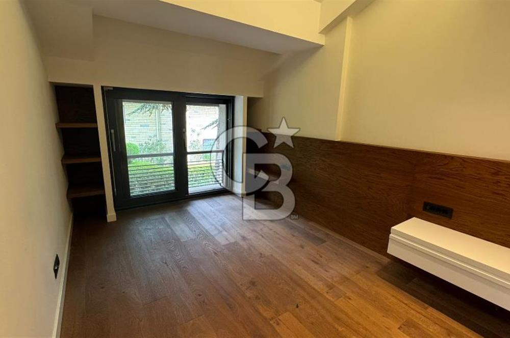 Tuzla Sahilde 275 m2 Havuzlu 4+2 Yeni Kiralık Triplex Villa