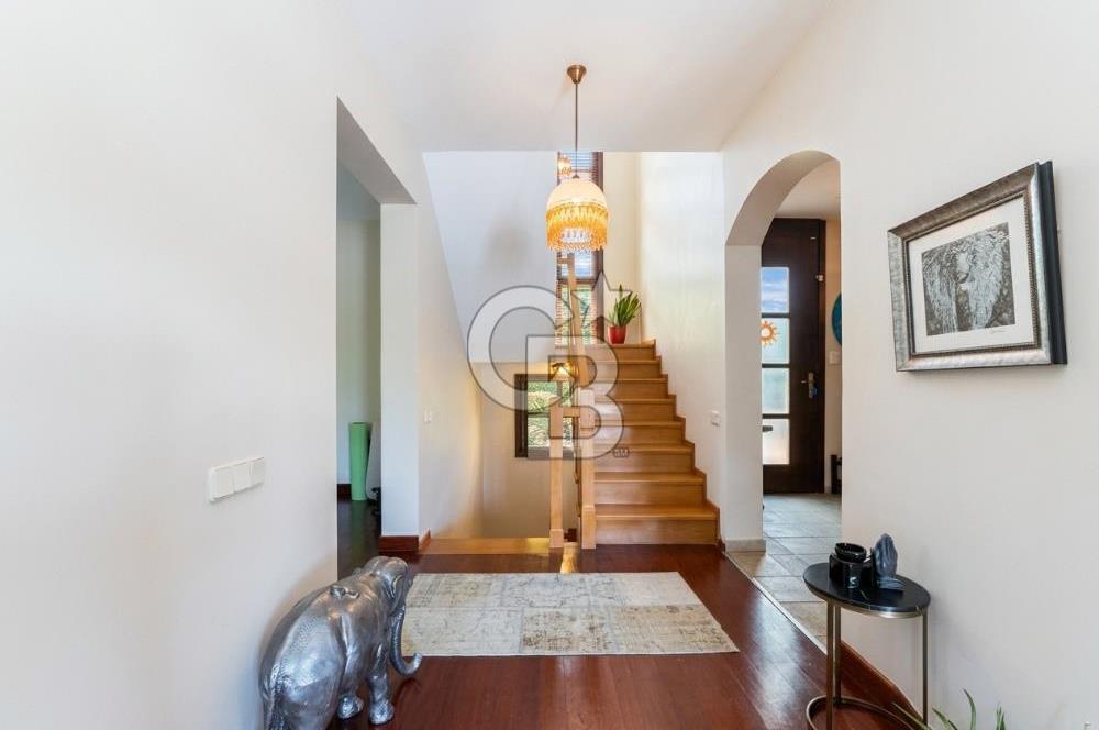 Bizim Vadi Sitesinde 5+2 Hamam ve Saunalı 360 m2 Kiralık Villa