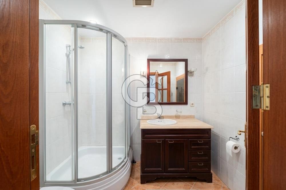 Bizim Vadi Sitesinde 5+2 Hamam ve Saunalı 360 m2 Kiralık Villa