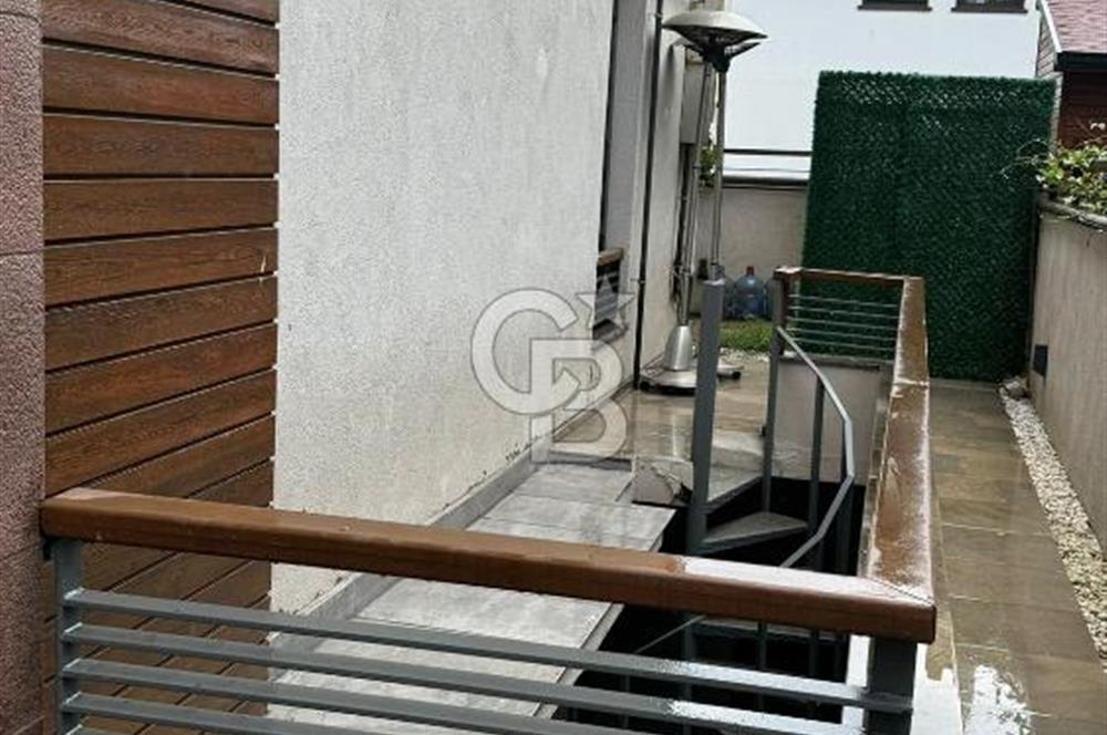 Tuzla Sahilde 275 m2 Havuzlu 4+2 Yeni Kiralık Triplex Villa