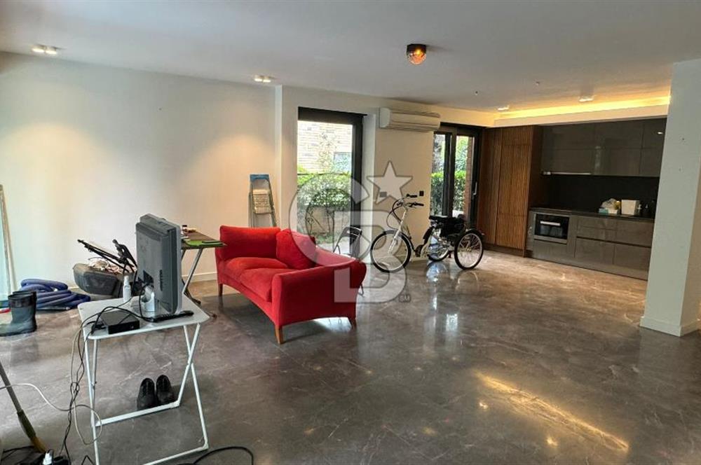 Tuzla Sahilde 275 m2 Havuzlu 4+2 Yeni Kiralık Triplex Villa