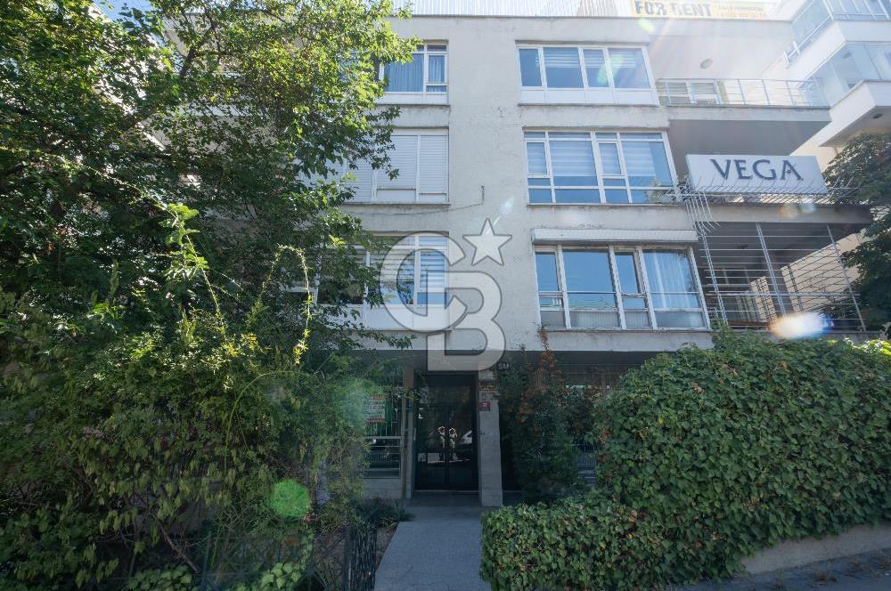 CİNNAH CADDE ÜZERİ İÇİ YAPILI VE BAKIMLI 5+1 KİRALIK İŞ YERİ