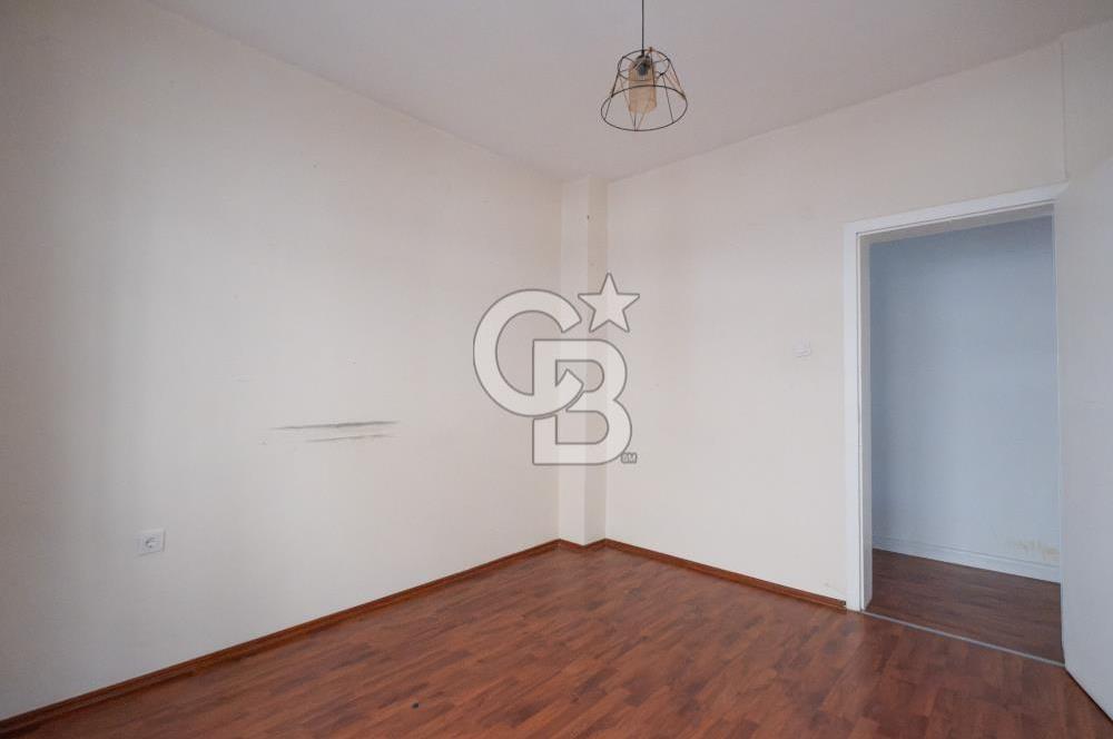 CİNNAH CADDE ÜZERİ İÇİ YAPILI VE BAKIMLI 5+1 KİRALIK İŞ YERİ