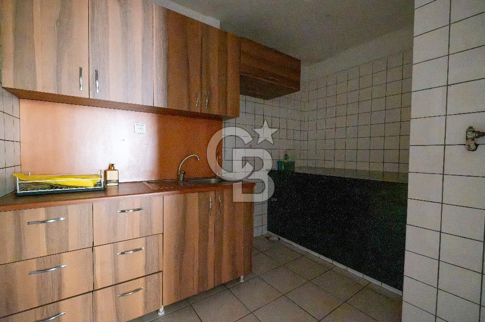 CİNNAH CADDE ÜZERİ İÇİ YAPILI VE BAKIMLI 5+1 KİRALIK İŞ YERİ