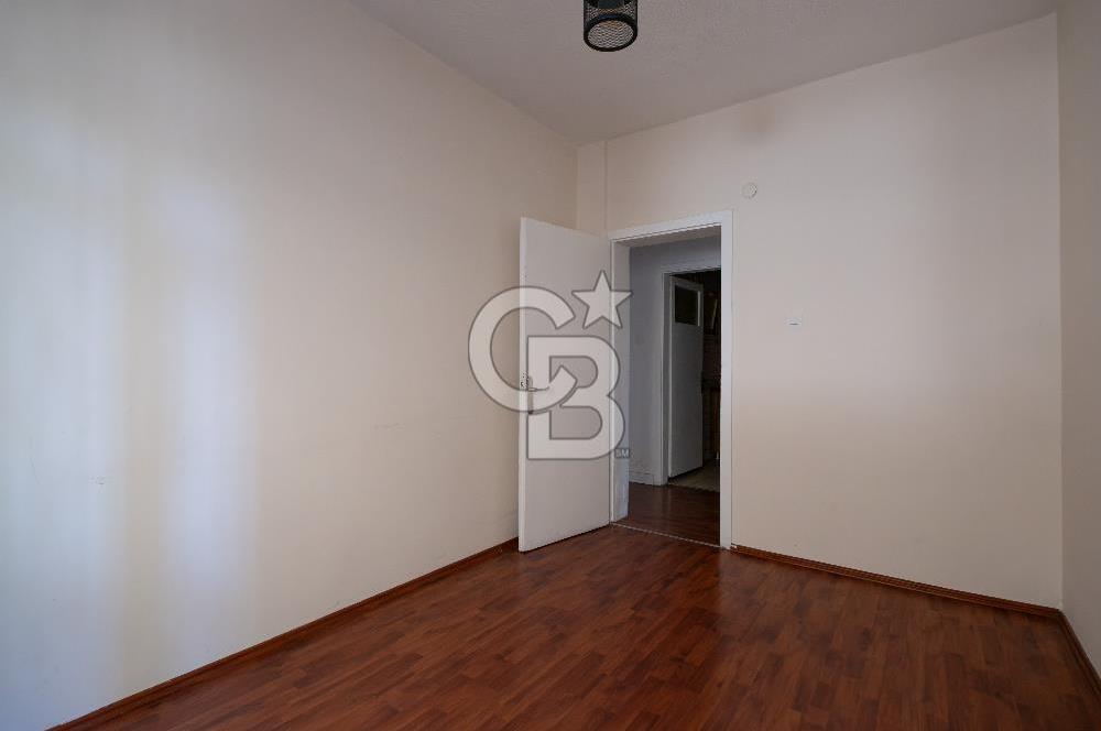 CİNNAH CADDE ÜZERİ İÇİ YAPILI VE BAKIMLI 5+1 KİRALIK İŞ YERİ