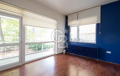 CİNNAH CADDE ÜZERİ İÇİ YAPILI VE BAKIMLI 5+1 KİRALIK İŞ YERİ