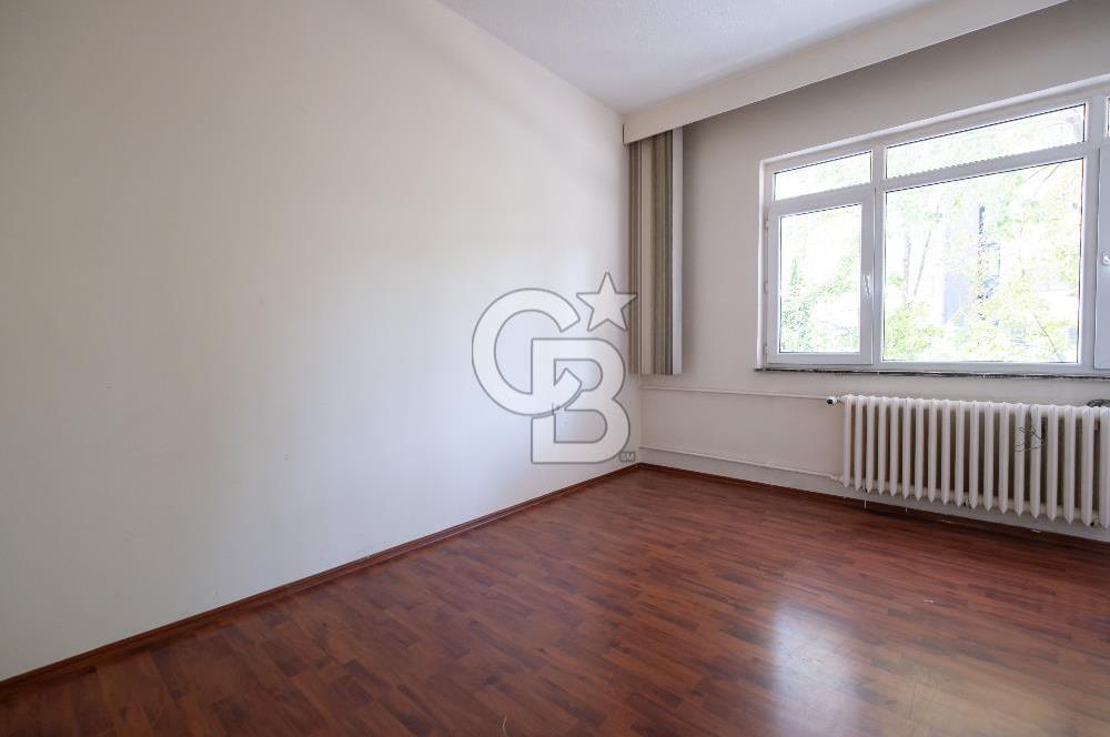 CİNNAH CADDE ÜZERİ İÇİ YAPILI VE BAKIMLI 5+1 KİRALIK İŞ YERİ