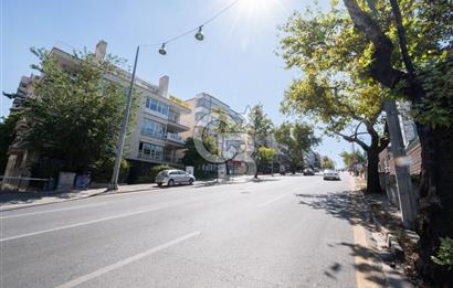 CİNNAH CADDE ÜZERİ İÇİ YAPILI VE BAKIMLI 5+1 KİRALIK İŞ YERİ