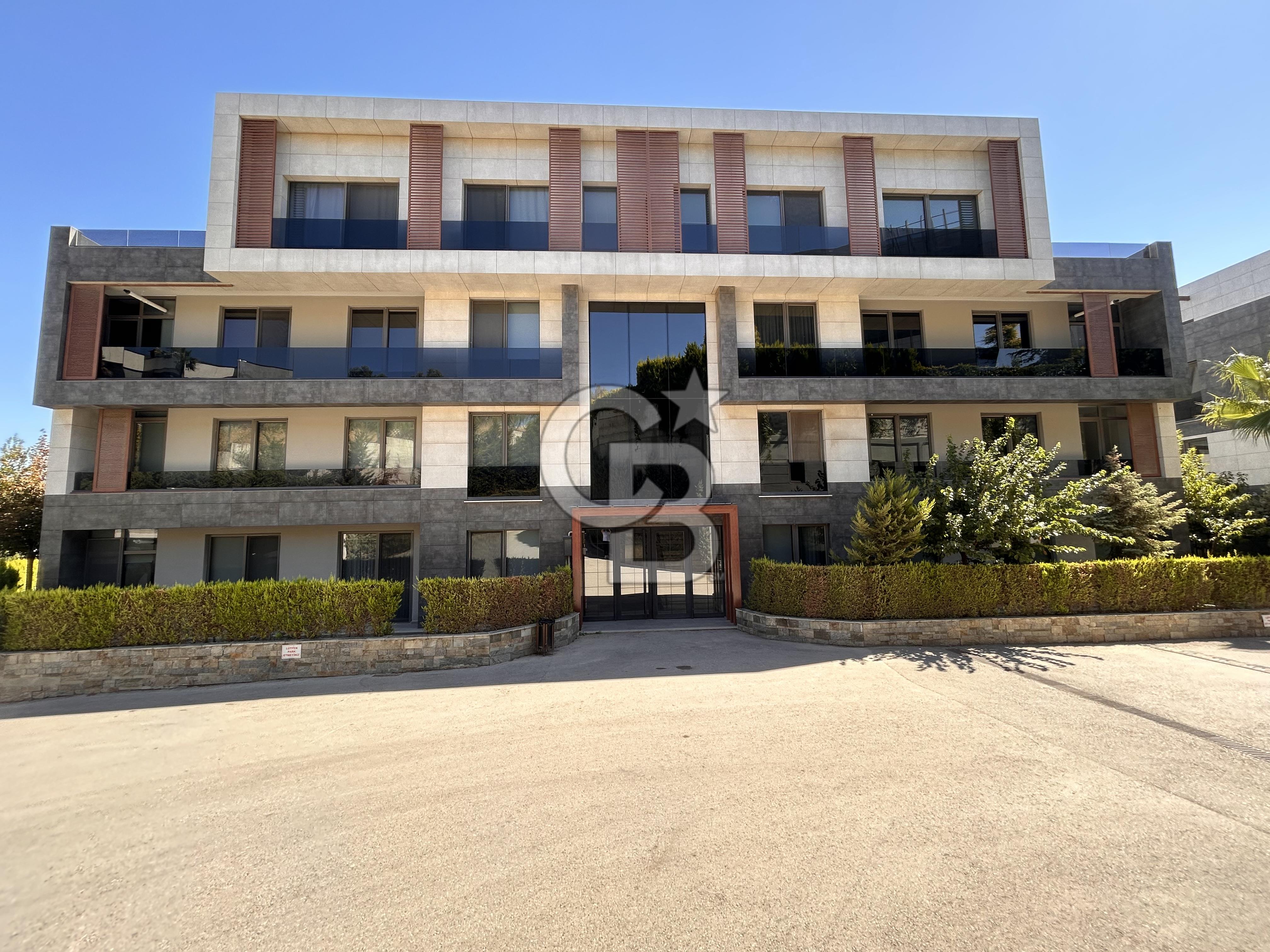 BURSA MODA BADEMLİ SİTESİNde 4+1 SATILIK DAİRE