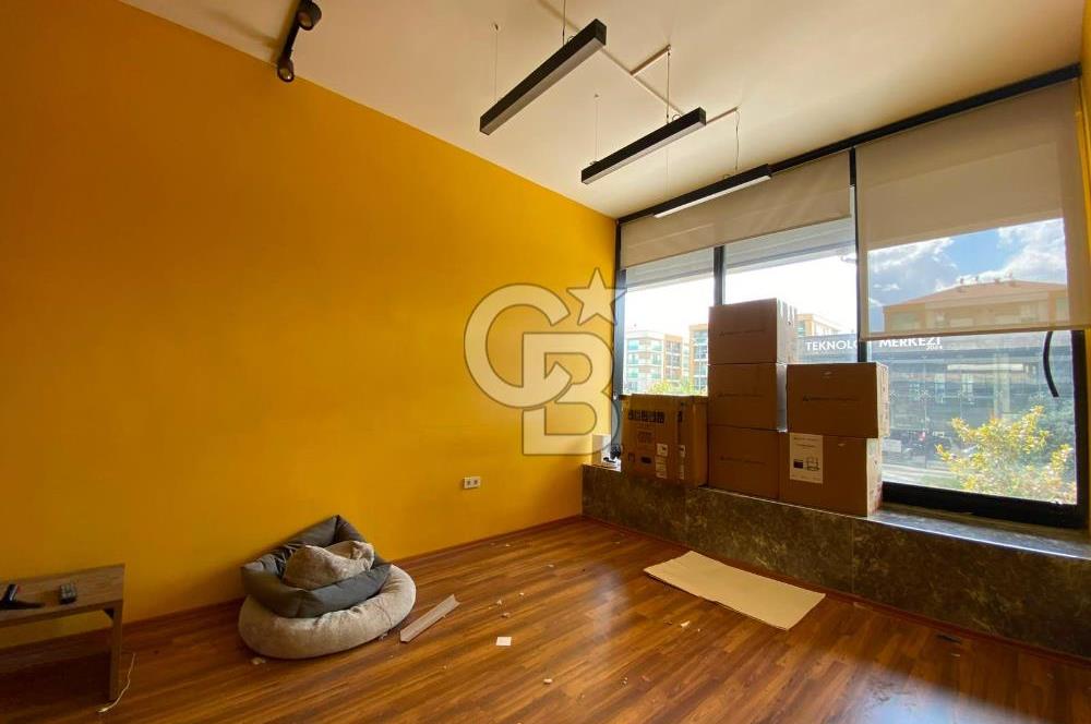 BEYLİKDÜZÜ AZUR MARMARA KİRALIK CADDE DÜKKANI