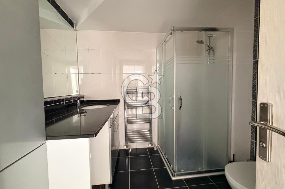 Güzelbahçe Okullar Bölgesinde Havuzlu Sitede 5+2 Kiralık Villa