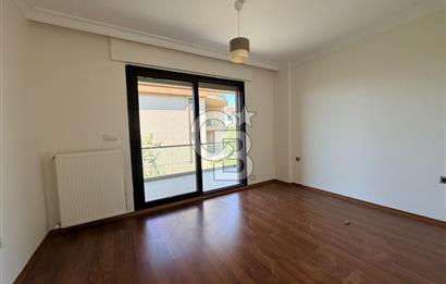 Güzelbahçe Okullar Bölgesinde Havuzlu Sitede 5+2 Kiralık Villa