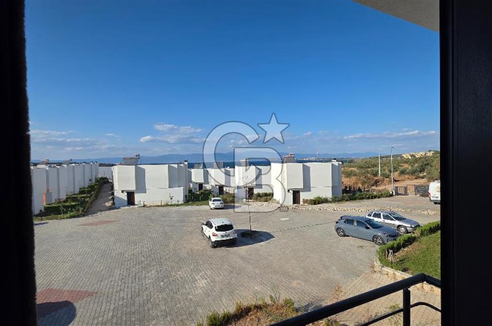 Gömeç Keremköy’de Denize sıfır havuzlu sitede satılık 3+1 villa 