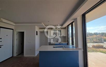 Gömeç Keremköy’de Denize sıfır havuzlu sitede satılık 3+1 villa 